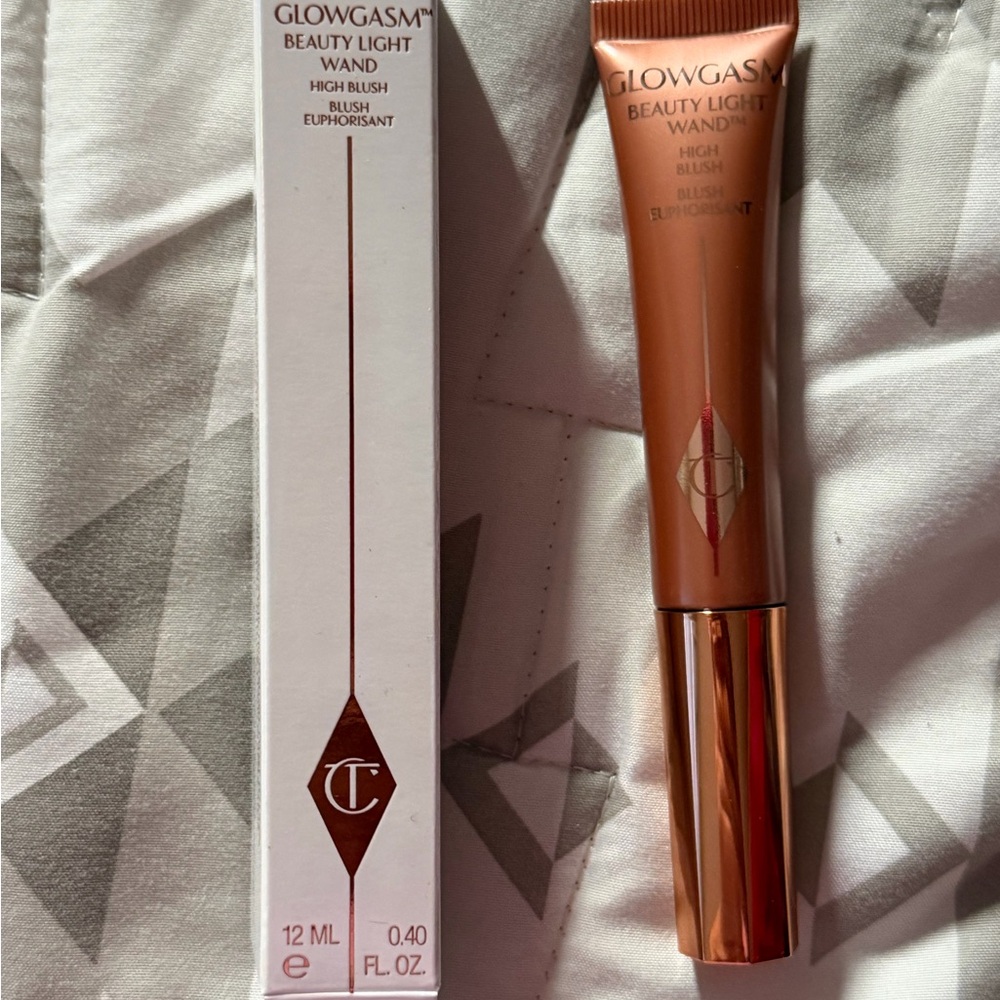 Charlotte Tilbury Glowgasm Beauty Light Wand Blush - Pinkgasm